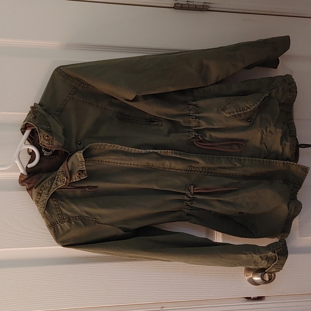 Olive Green Ambiance